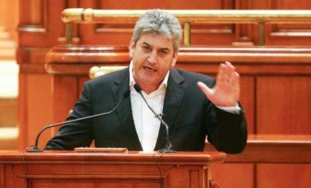 Gabriel Oprea: Pensiile militare nu vor scădea sub 3.000 de lei. Unele vor creşte (VIDEO)