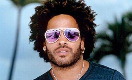 Lenny Kravitz, la plimbare pe tocuri înalte, prin New York
