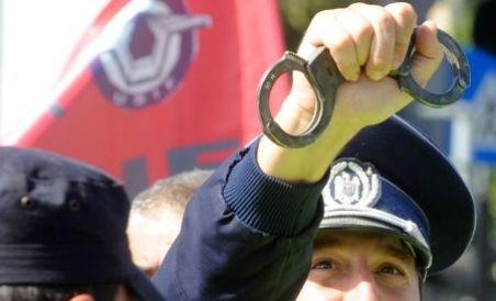 Contre în rândul sindicaliştilor din Poliţie, după ce Băsescu s-a întâlnit doar cu o parte dintre ei (VIDEO)
