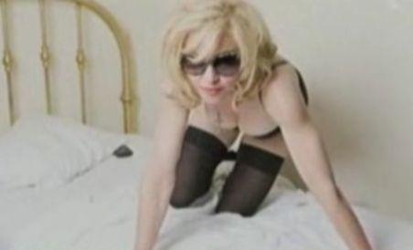 Madonna, pictorial sexy la 52 de ani - VIDEO