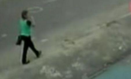 Brazilia: A scăpat doar cu răni uşoare, după ce a fost târâtă de o maşină (VIDEO)