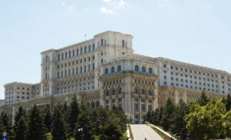 Palatul Parlamentului are nevoie de reparaţii urgente (VIDEO)