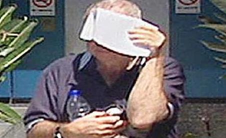 Un profesor a fost acuzat de violarea a 44 de minori