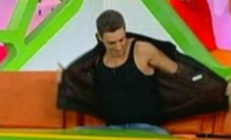 Daniela Crudu l-a făcut pe Mircea Badea să se dezbrace la "Neatza" (VIDEO)