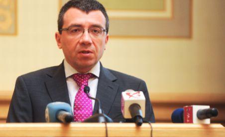 PNL: Retrimiterea legii pensiilor în Parlament, un gest de imagine făcut din cauza fricii de suspendare
