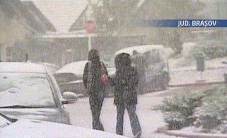 Strat de zăpadă de cinci centimetri în Poiana Braşov