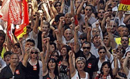 Sindicaliştii francezi continuă protestele faţă de reforma sistemului de pensii