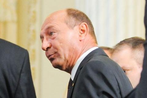 Băsescu susţine că nu cunoaşte cazul învăţătoarei aflate de două luni în greva foamei