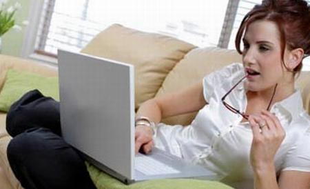 Vânzările magazinelor online s-au triplat în perioada sărbătorilor