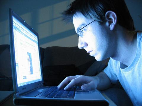 Utilizatorii de internet au trimis 107 trilioane de mail-uri în 2010
