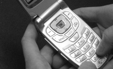 Băncile au cheltuit 1,5 milioane de euro în 2010 pentru a da sms-uri datornicilor 