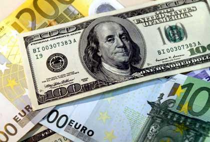 Leul s-a depreciat fata de euro si dolar. Vezi ...
