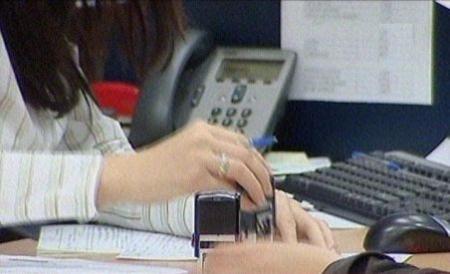 Sistemul bancar romanesc a incheiat 2010 pe pierdere, pentru ...