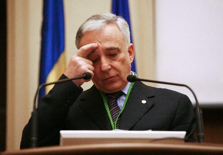 Isărescu: E nevoie stimularea muncii, stimularea muncii, stimularea muncii