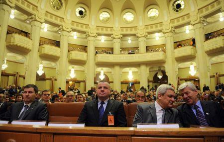 Guvernul isi asuma raspunderea pe Codul Muncii: Reprezentantii USL ...