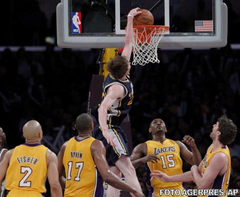 Utah Jazz încheie o serie de opt înfrângeri consecutive chiar pe terenul campioanei NBA