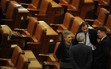 Deputatii sunt in vacanta prelungita de Pasti 