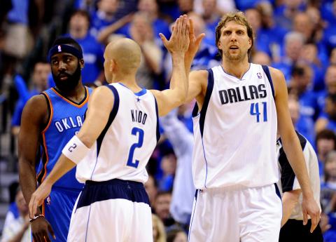 Dallas Mavericks învinge cu 121-112 pe Oklahoma Thunder şi conduce cu 1-0 în finala Conferinţei de Vest