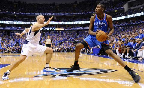 Oklahoma City Thunder a egalat scorul general în finala Conferinţei de Vest din NBA