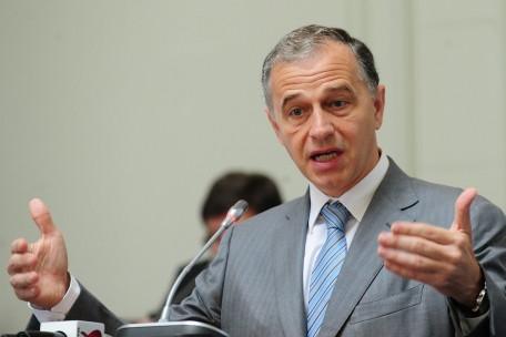 Mircea Geoana a revenit in PSD. Suspendarea sa a ...