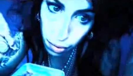 Un clip bizar cu Amy Winehouse, în topul BBC al celor mai vizualizate filme