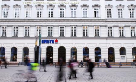 Erste Group incheie un acord cu patru SIF-uri privind preluarea unui pachet de 24,12% din BCR. Valoarea tranzactiei: 435 milioane de euro