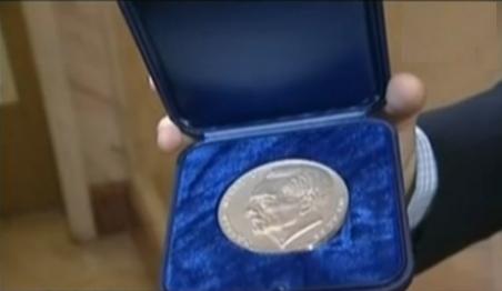 BNR a bătut o medalie jubiliară cu chipul Regelui Mihai I