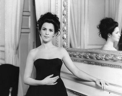 soprana-angela-gheorghiu-a-cantat-in-redeschiderea-oficiala-a-teatrului-balsoi-113793.jpg