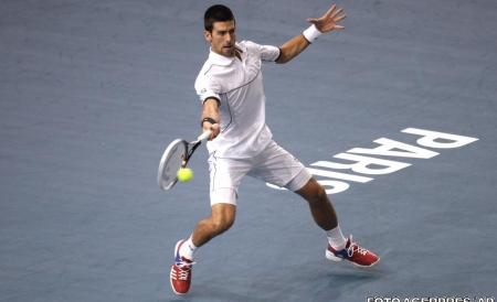 Novak Djokovic s-a retras de la Mastersul de la Paris din cauza accidentării la umăr