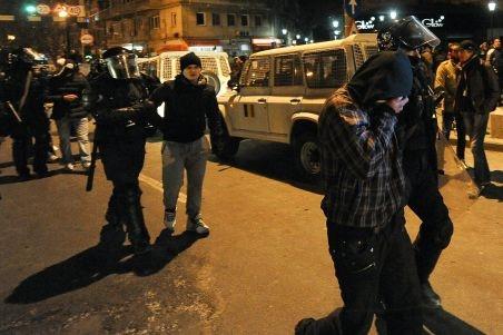 Amendat pentru tulburarea liniştii publice cu lozinci contra regimului actual. Vezi procesul verbal al unui protestatar