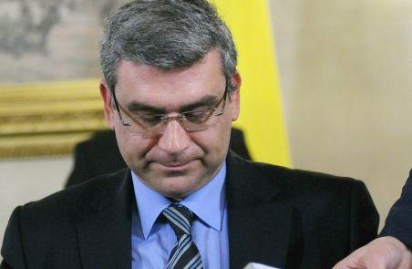 Baconschi: Nu mi se pare normal că am fost demis în timp ce eram în misiune în străinătate