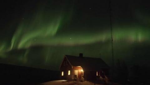 Fantasticul spectacol al cerului. Imagini UIMITOARE create de exploziile solare