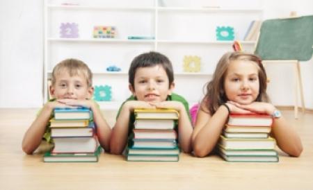 Începe recensământul copiilor, în vederea înscrierii în clasa pregătitoare sau clasa I. Vezi calendarul şcolar