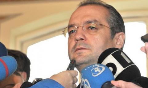 Grupurile parlamentare ale PDL se întâlnesc miercuri cu Ungureanu. Vezi lista propunerilor PDL pentru miniştri în noul Guvern