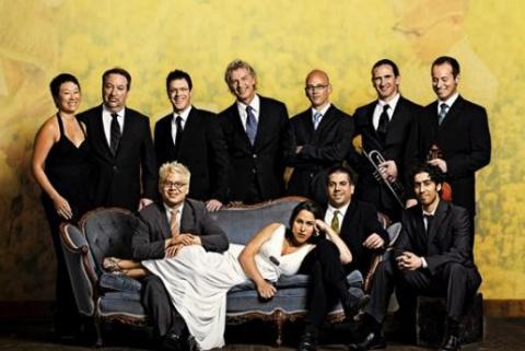 Pink Martini revine în România pentru un nou concert incendiar. Află detalii