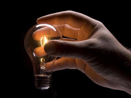 Electrica: Aproximativ 9.000 de consumatori fără curent electric în judeţul Buzău