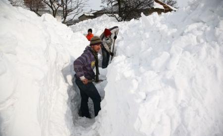 Vezi aici diferenţele între situaţia de urgenţă, starea de alertă şi starea de urgenţă