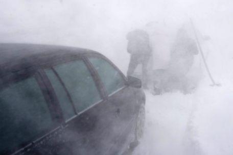Incredibil. Un bărbat din Suedia a stat înzăpezit în maşină două luni