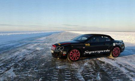 Drifturi spectaculoase pe marea îngheţată