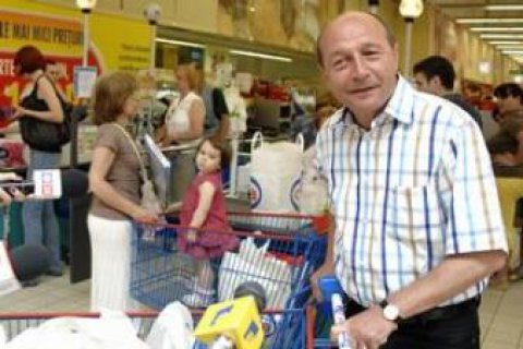 BNR l-a contrazis pe Traian Băsescu în privinţa majorării preţurilor