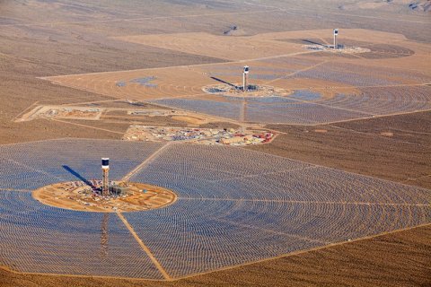 Afacerea viitorului vine din Soare. Unde se află cea mai mare centrală solară din lume şi ce planuri au americanii în acest domeniu