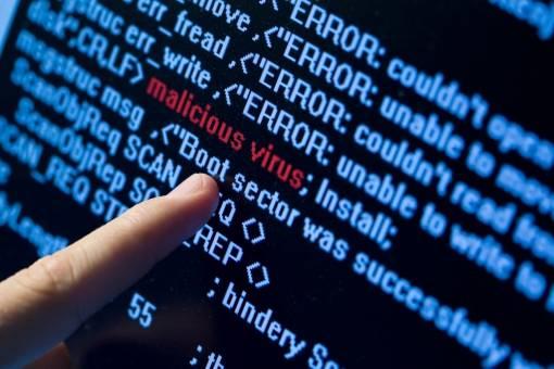 VIRUSUL informatic care BLOCHEAZĂ calculatoarele românilor. Oamenii trebuie să dea bani hackerilor pentru a-şi putea folosi din nou calculatoarele 442