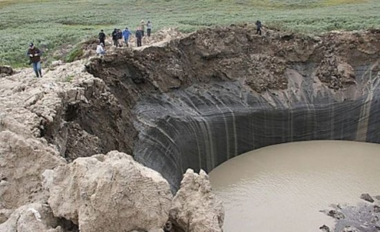 Craterul uriaş din Siberia se transformă 407