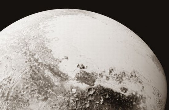 Noi imagini spectaculoase cu planeta Pluto 132
