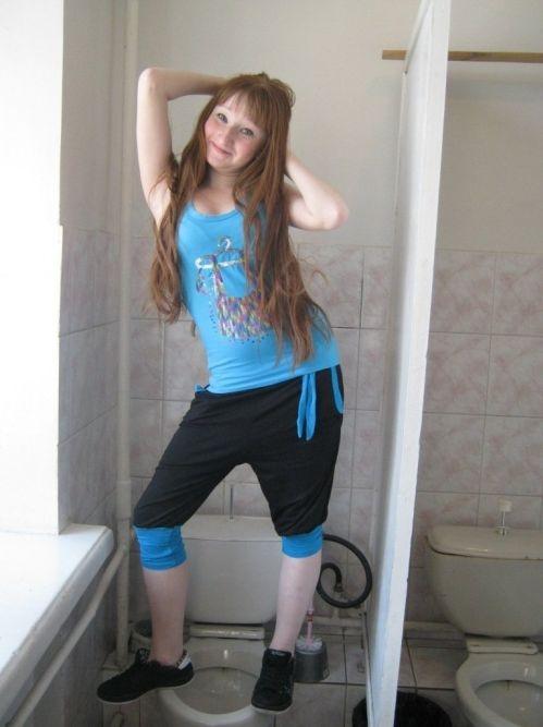 Pentru ei Facebook-ul ar trebui interzis! Vezi imagini dincolo de penibil postate pe reţelele de socializare