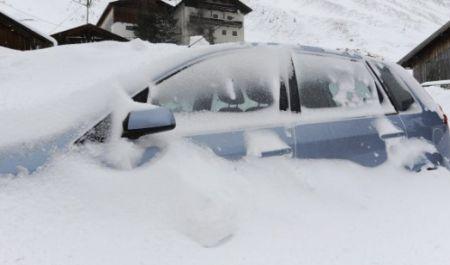 COD GALBEN de ninsori în toată România. Vezi ce drumuri au fost închise din cauza viscolului