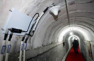 Orasul ascuns, de sub oras. Tuneluri de zeci de kilometri &icirc;n care &icirc;ncap tancuri si blindate strabat &icirc;ntreaga capitala