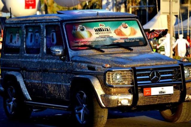 Ce şi-a făcut acest arab putred de bogat cu Mercedesul