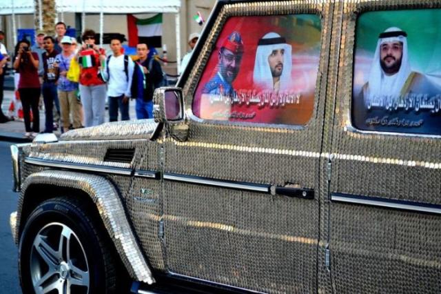 Ce şi-a făcut acest arab putred de bogat cu Mercedesul