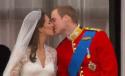 Prinţul William şi Kate Middleton, soţ şi soţie: S-au sărutat in balconul Palatului Buckingham 94111